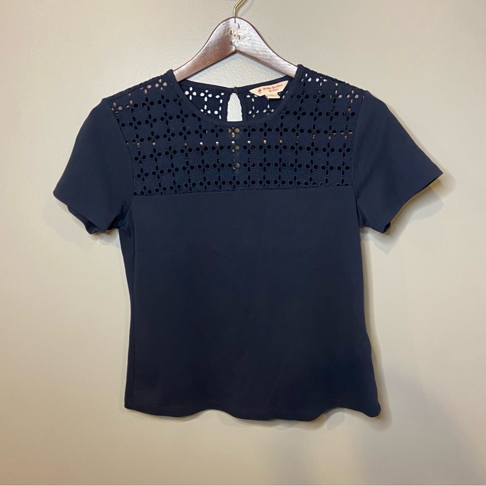 Brooks Brothers Red Fleece Navy Blue Top With Eyelet Size XS 100% Cotton